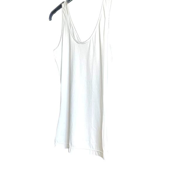 RED HOT BY SPANX ROUND NECK TANK TOP, WOMENS, L, SOLID WHITE,, 1” SHOULDER STRAP - Picture 4 of 10